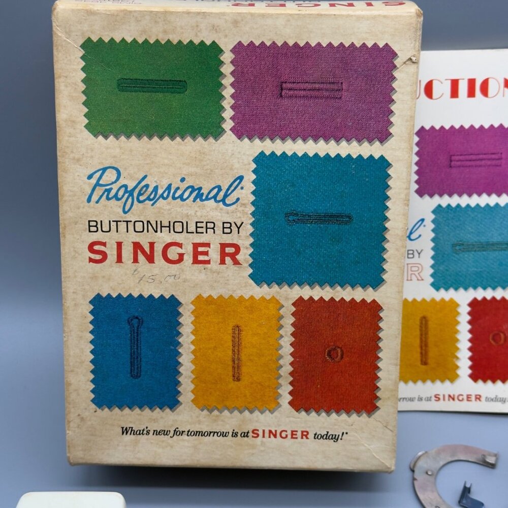 Singer Vintage Professional Buttonholer SIMS 4642 38116 Extra Attachments - Picture 7 of 16